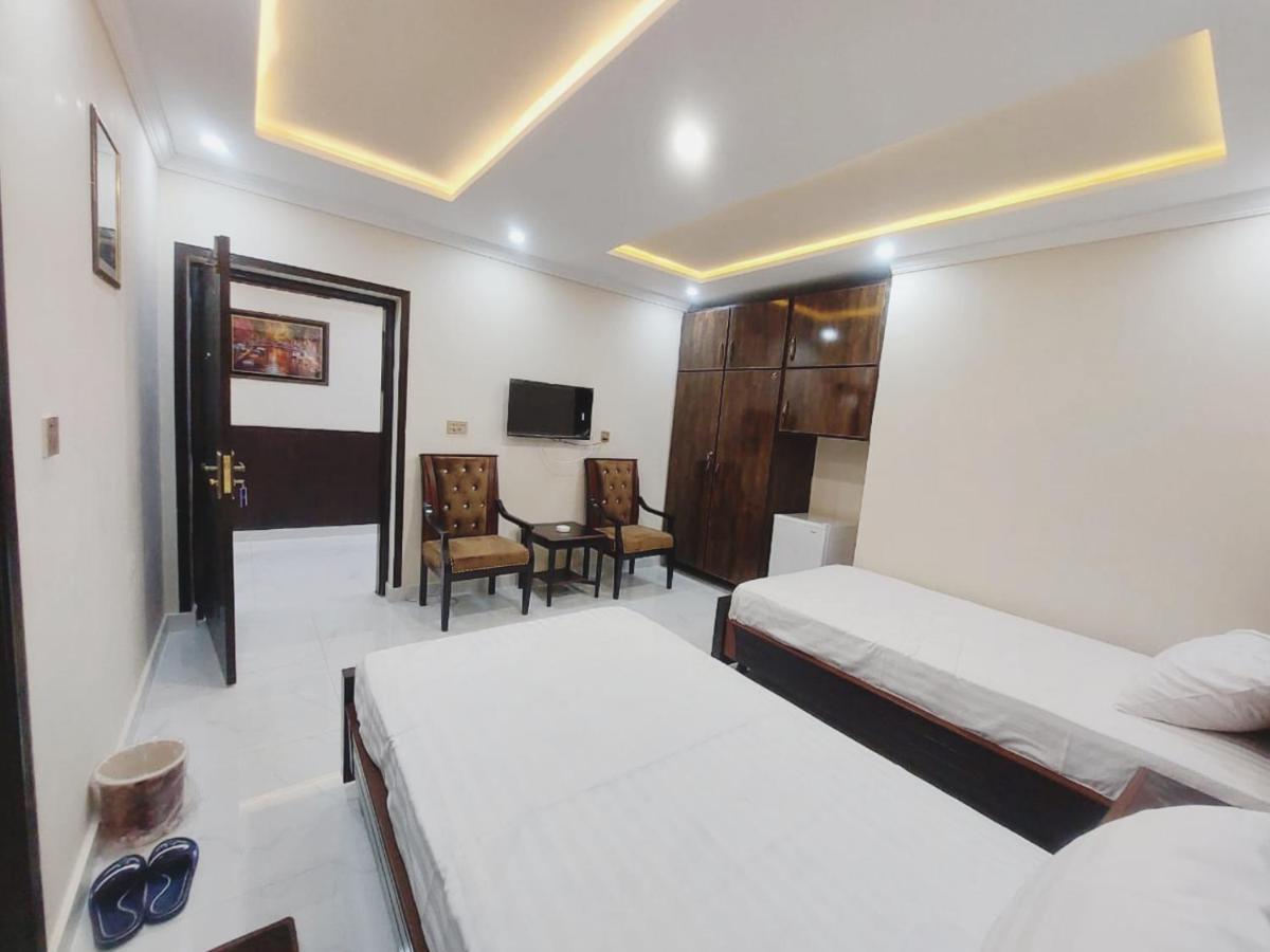 Hotel White Pearl Lahore Bagian luar foto