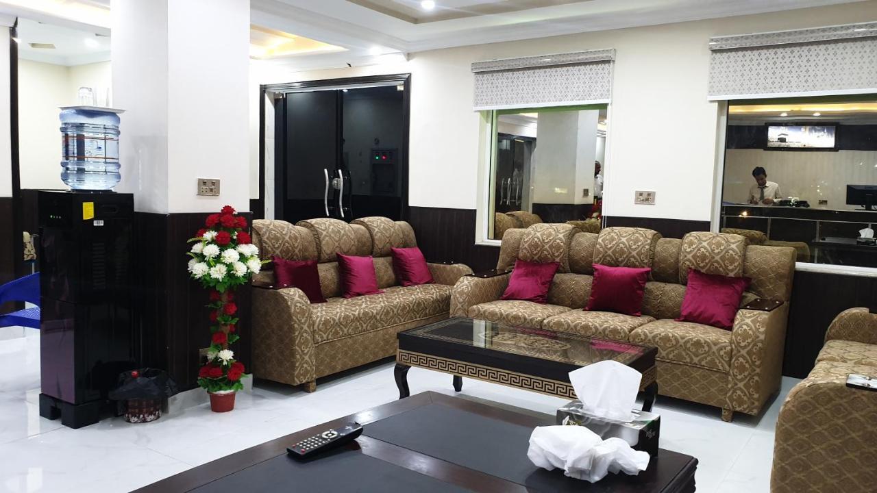 Hotel White Pearl Lahore Bagian luar foto