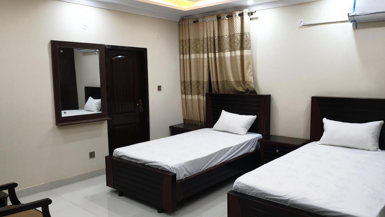 Hotel White Pearl Lahore Bagian luar foto