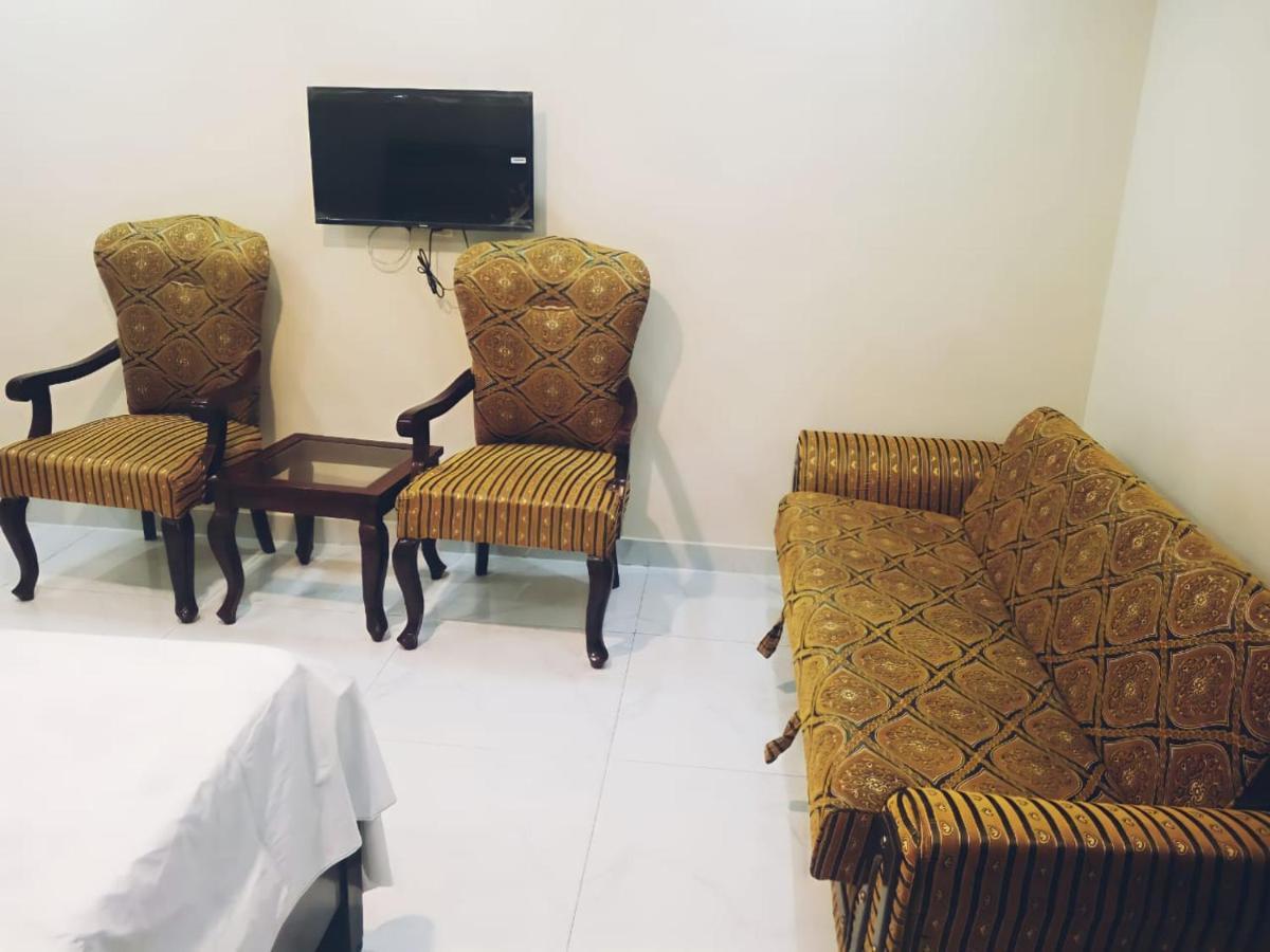 Hotel White Pearl Lahore Bagian luar foto