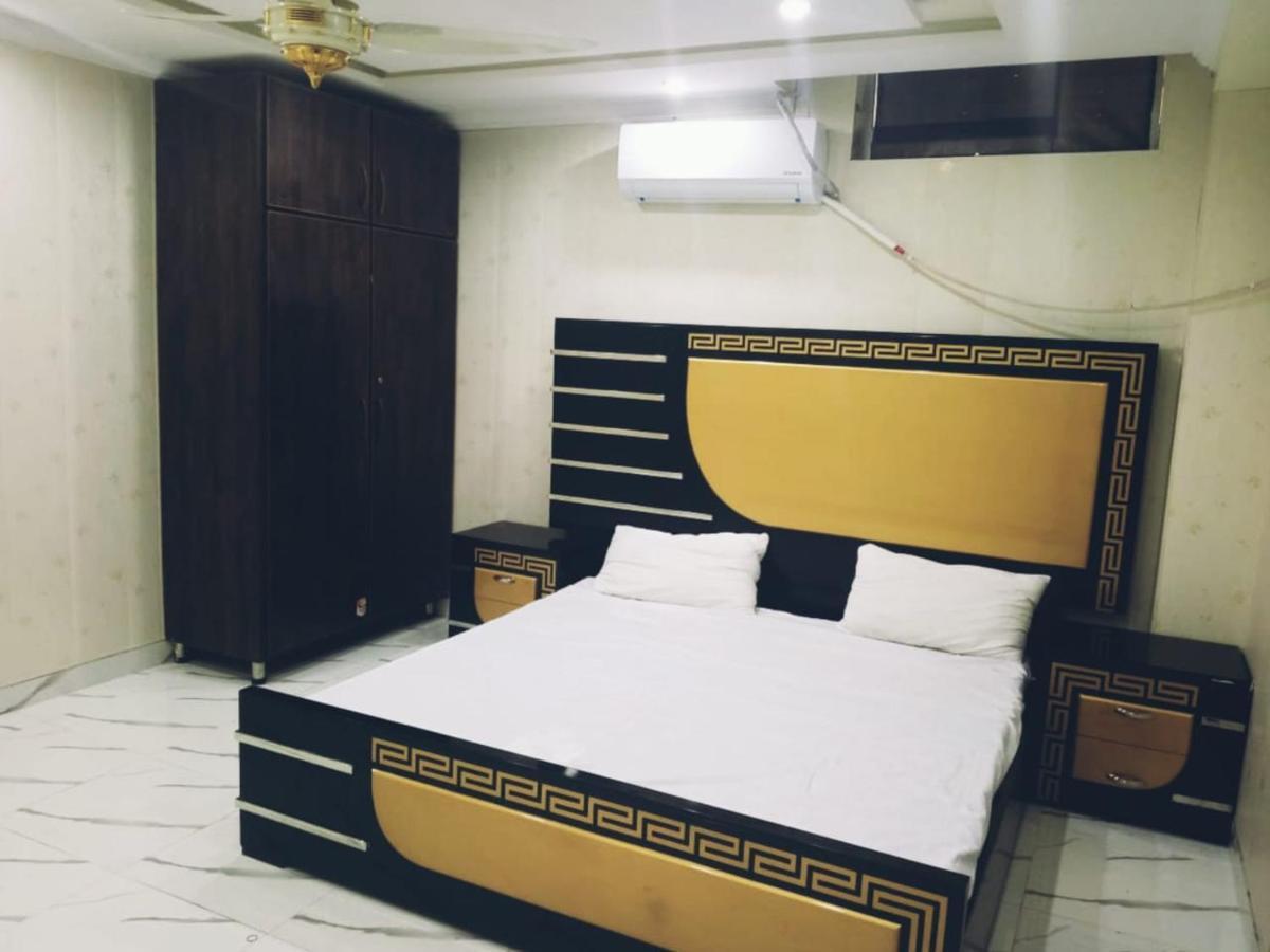 Hotel White Pearl Lahore Bagian luar foto