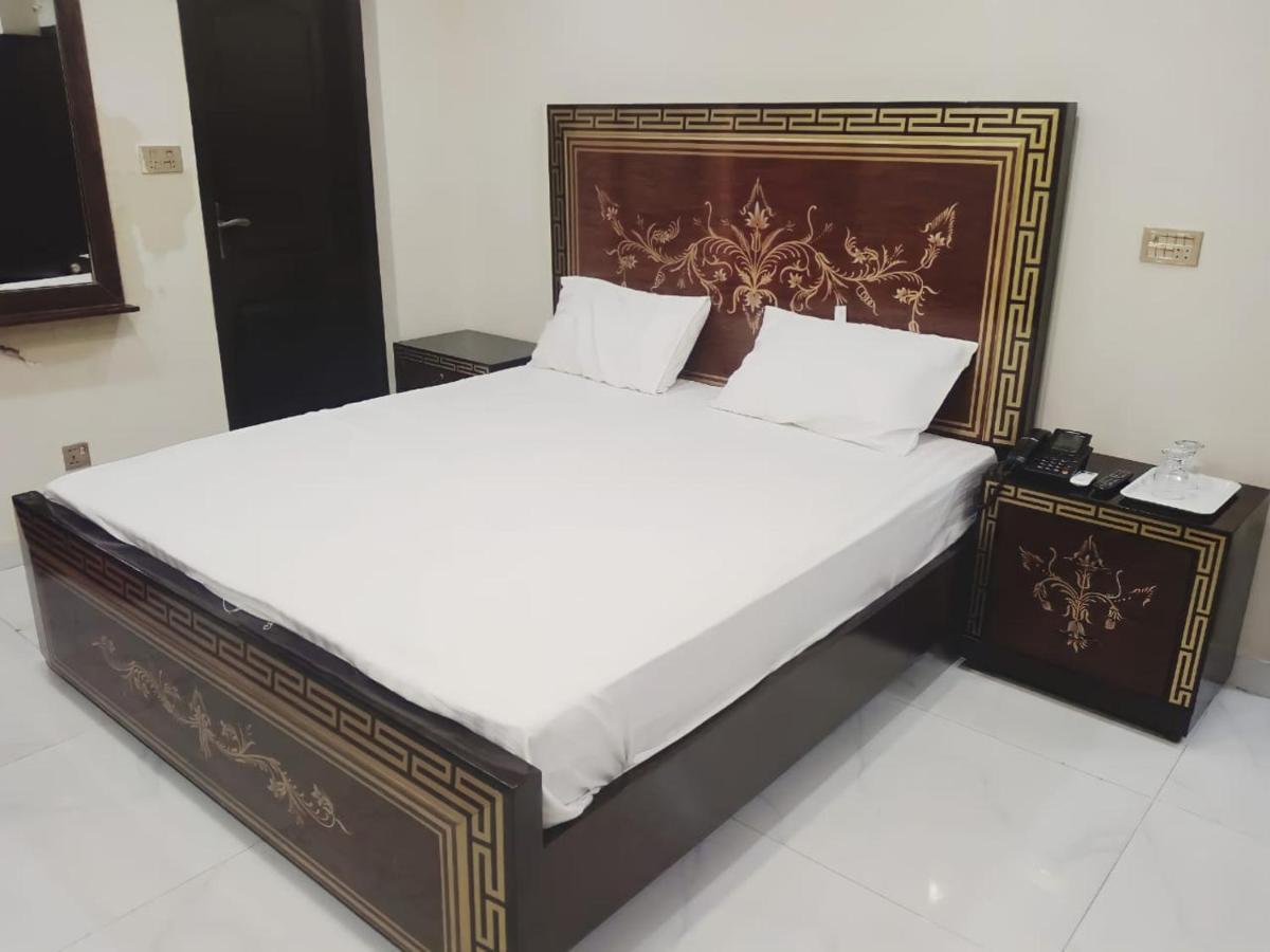 Hotel White Pearl Lahore Bagian luar foto