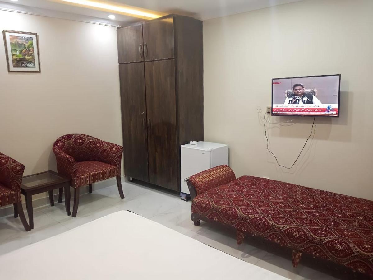 Hotel White Pearl Lahore Bagian luar foto