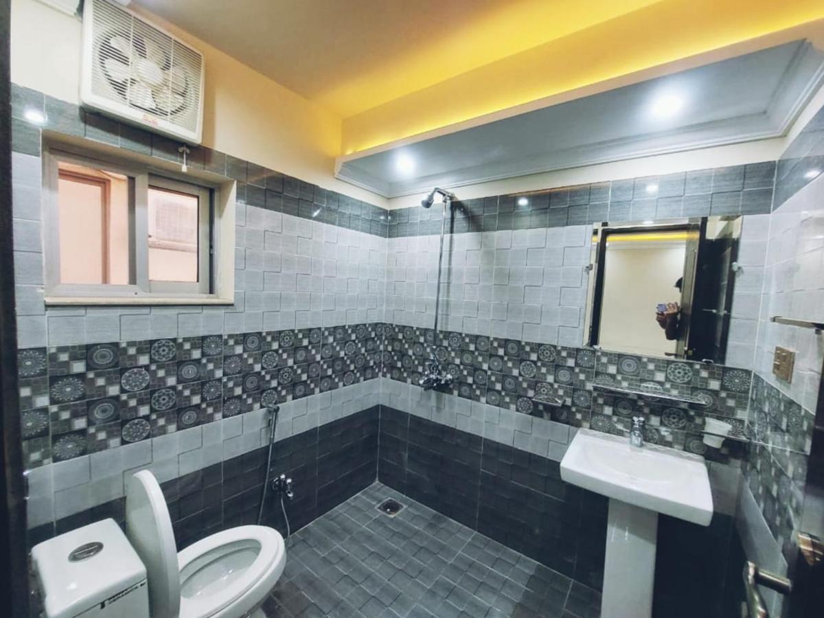Hotel White Pearl Lahore Bagian luar foto