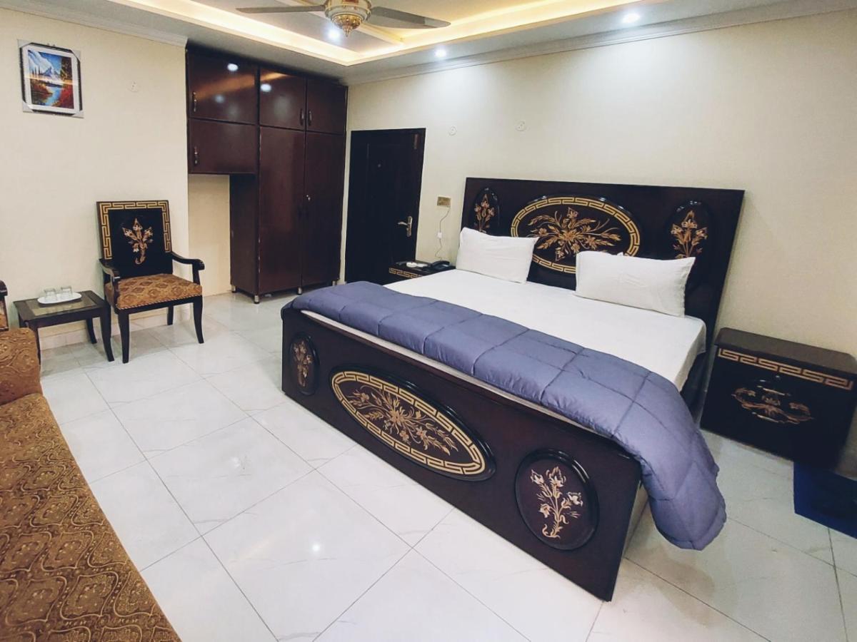 Hotel White Pearl Lahore Bagian luar foto