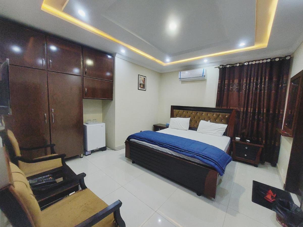 Hotel White Pearl Lahore Bagian luar foto