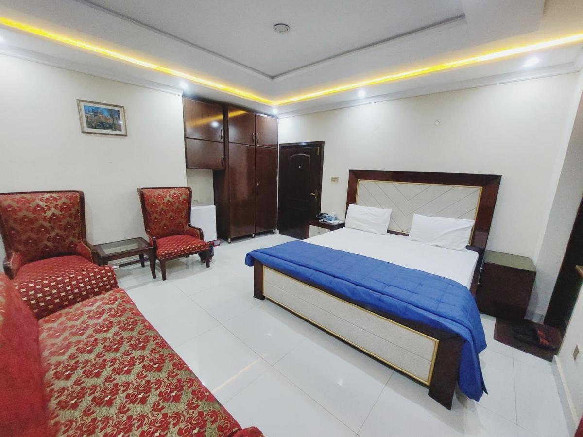 Hotel White Pearl Lahore Bagian luar foto