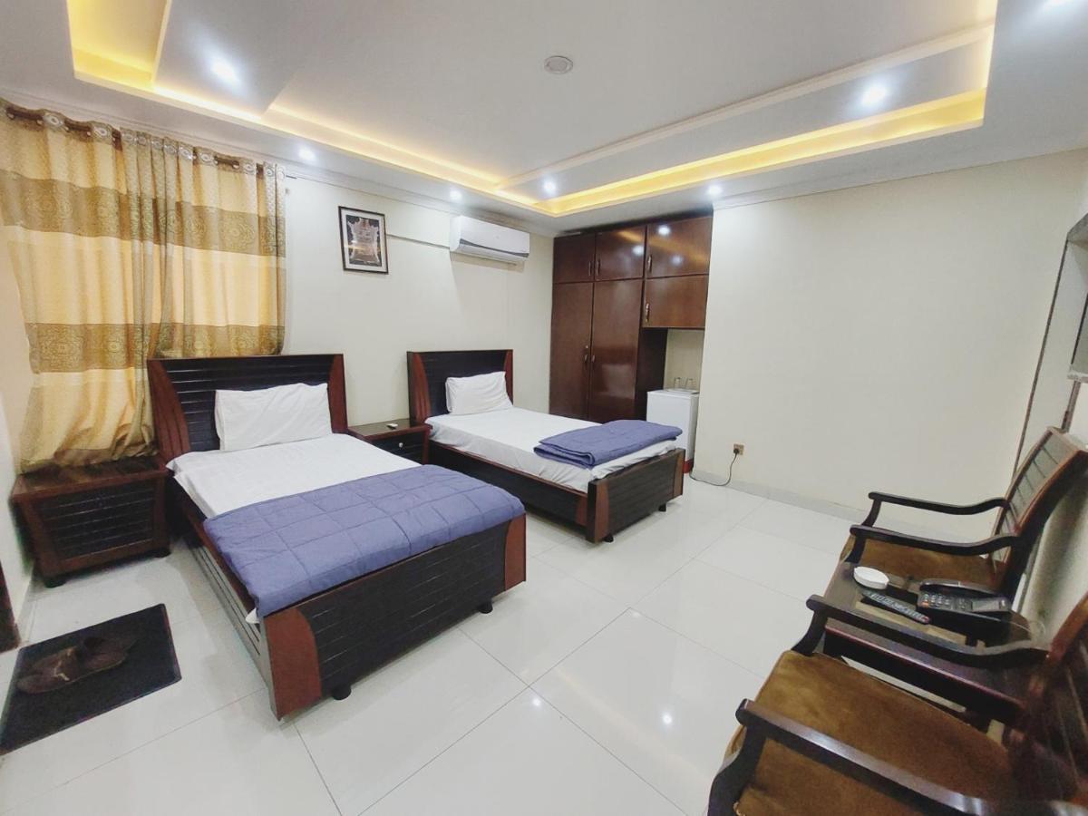 Hotel White Pearl Lahore Bagian luar foto