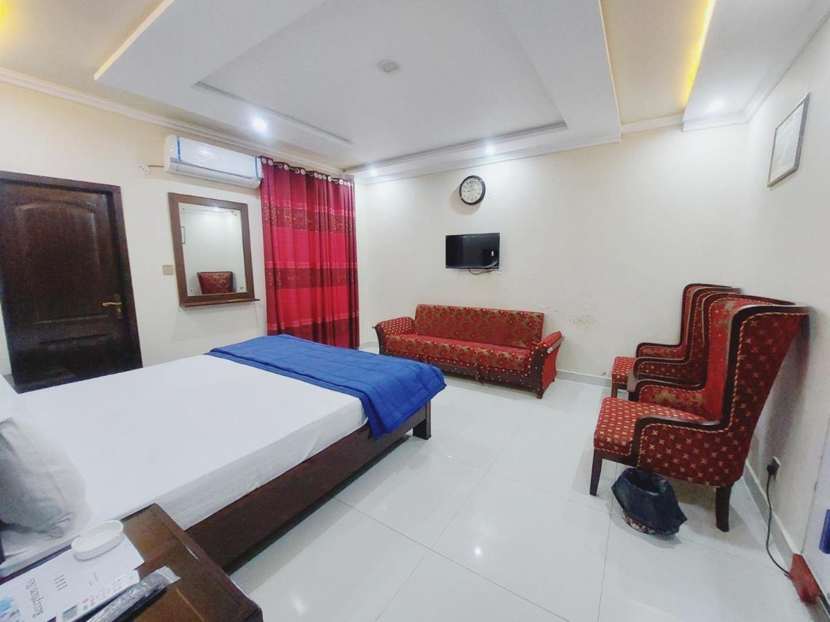 Hotel White Pearl Lahore Bagian luar foto