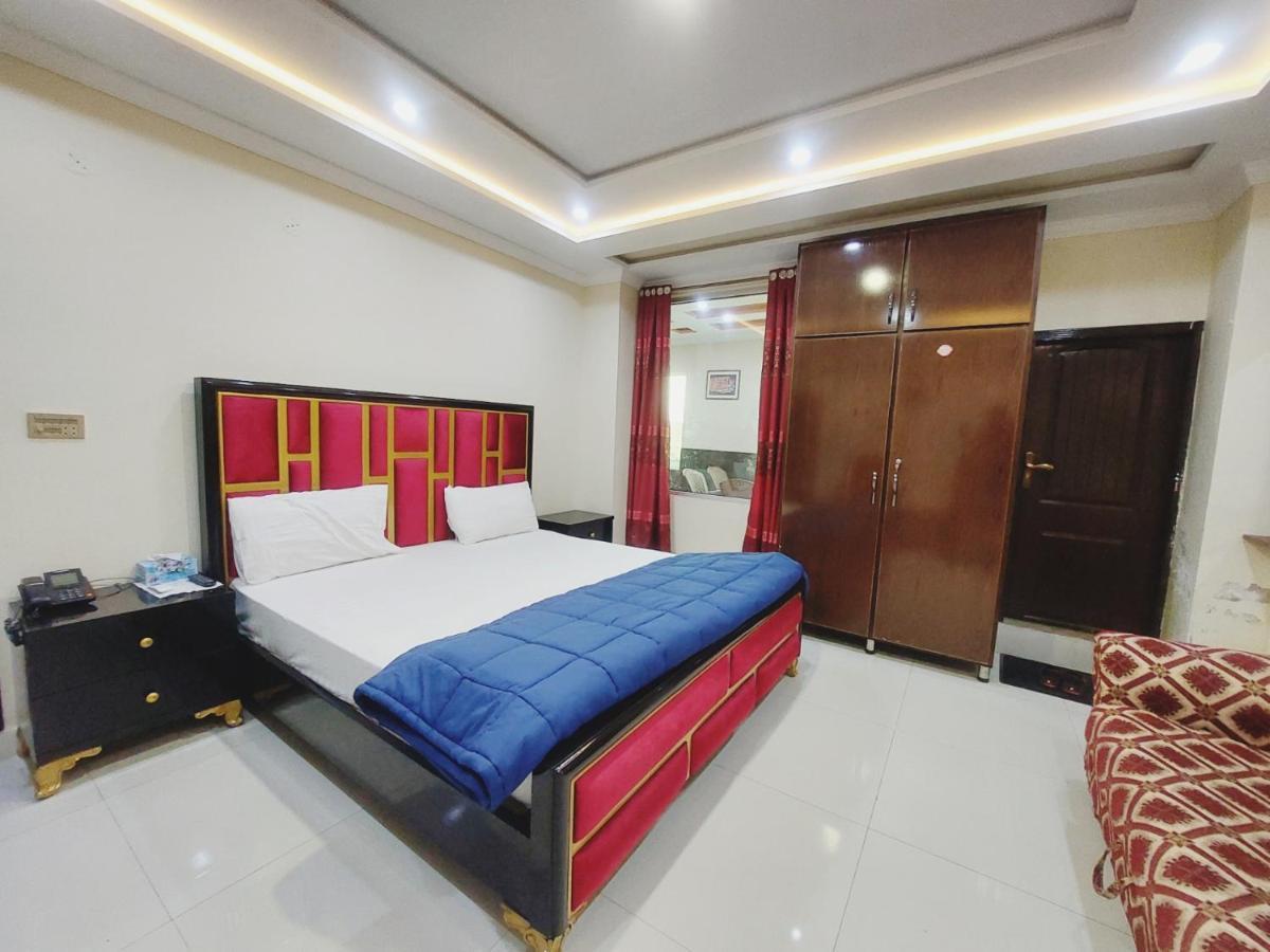 Hotel White Pearl Lahore Bagian luar foto