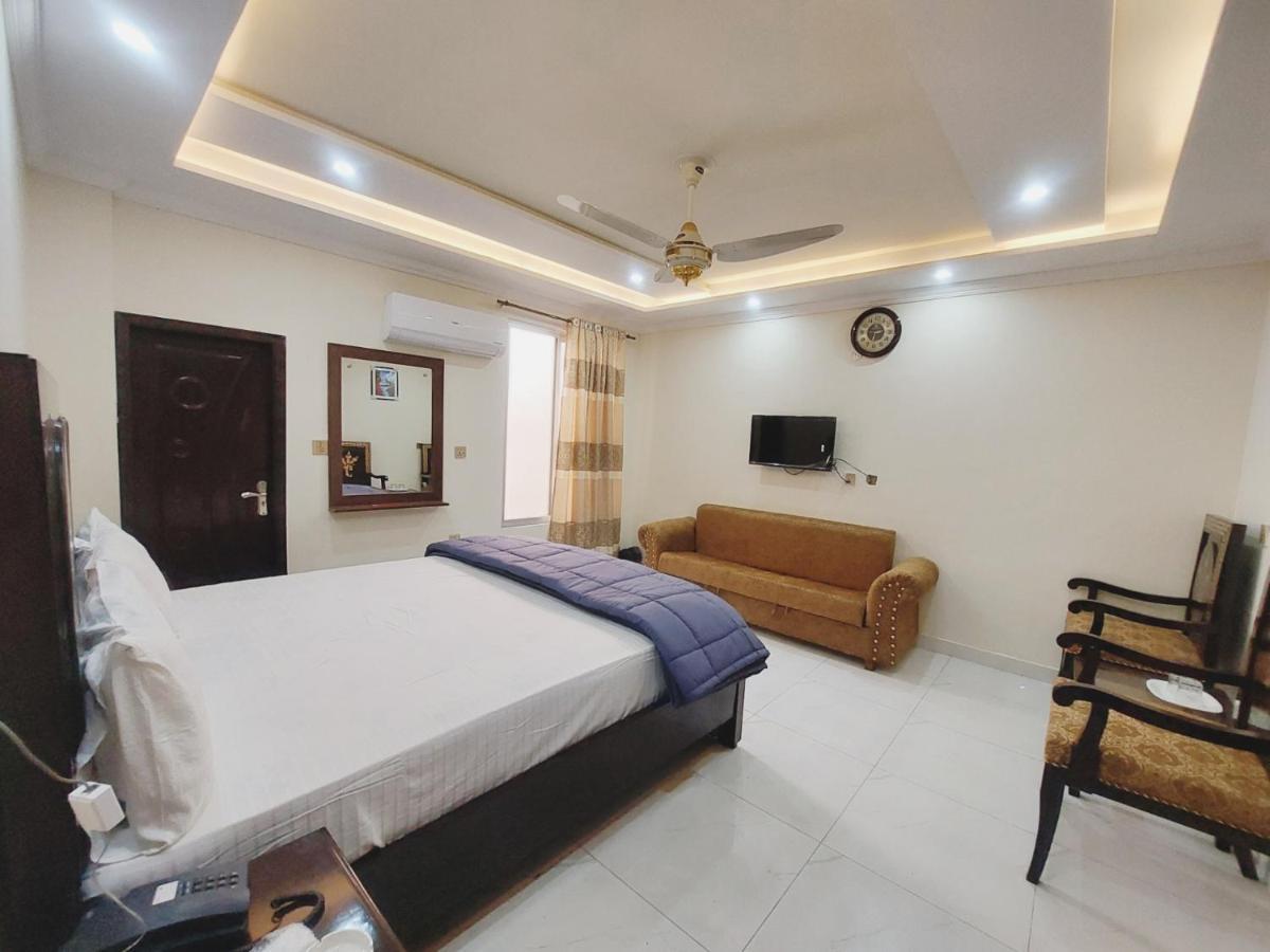 Hotel White Pearl Lahore Bagian luar foto