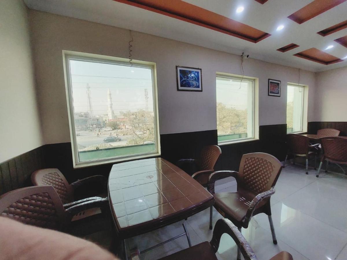 Hotel White Pearl Lahore Bagian luar foto