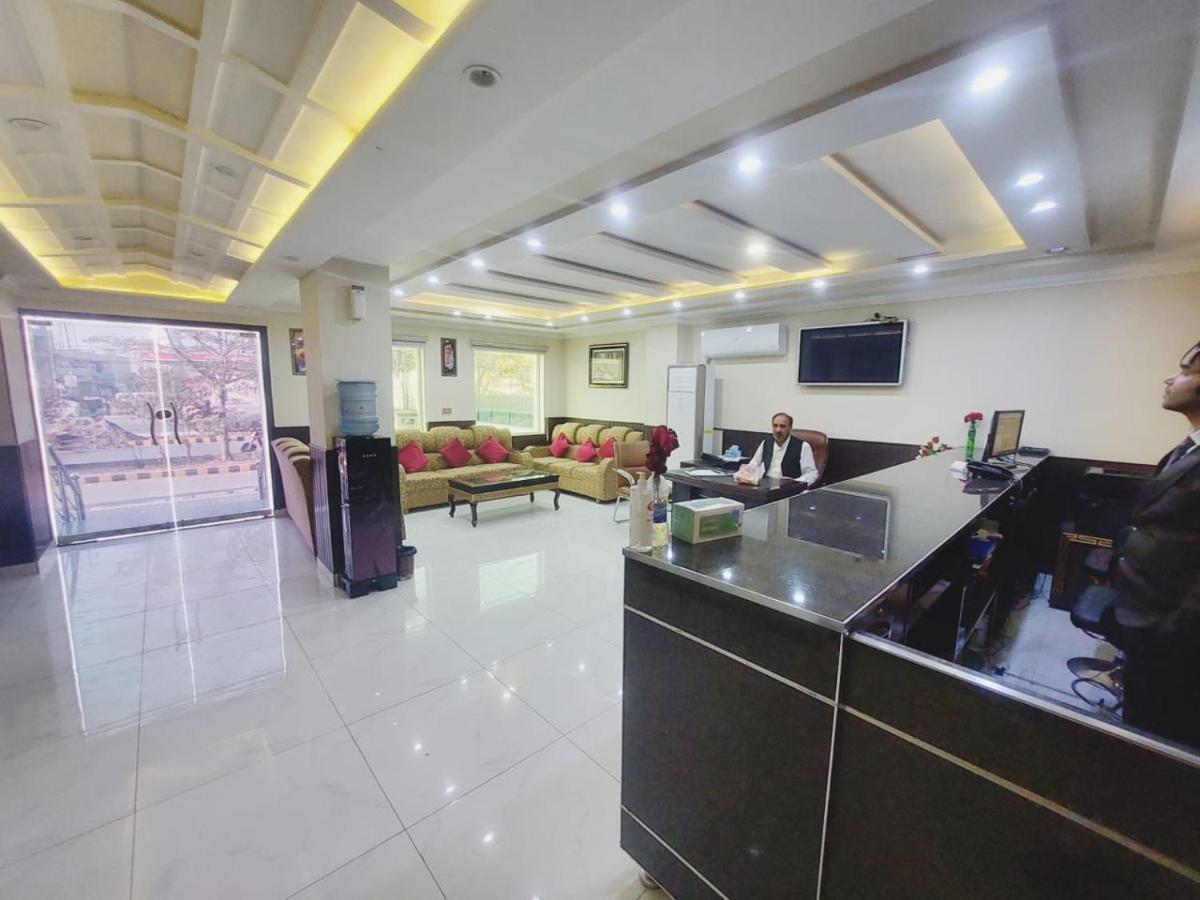 Hotel White Pearl Lahore Bagian luar foto