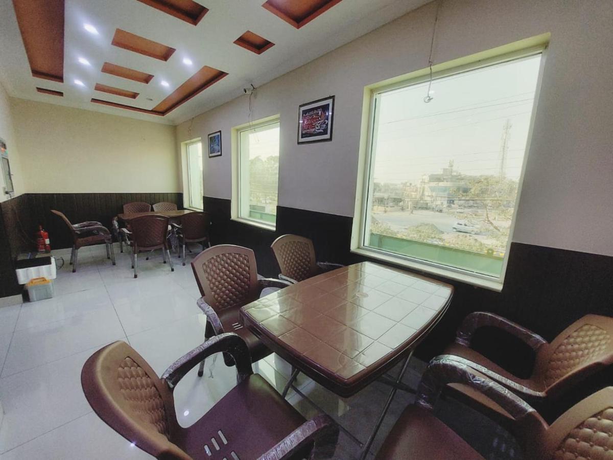 Hotel White Pearl Lahore Bagian luar foto