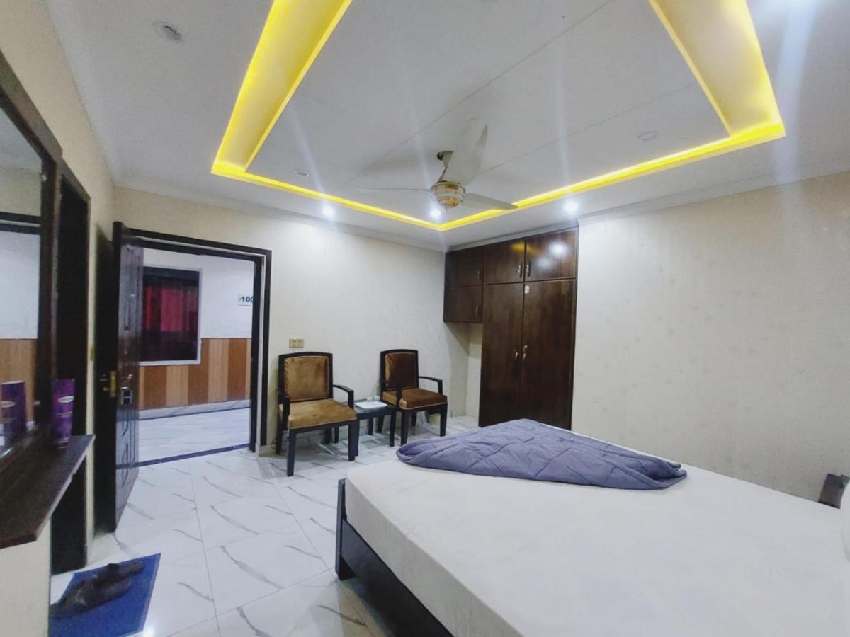 Hotel White Pearl Lahore Bagian luar foto