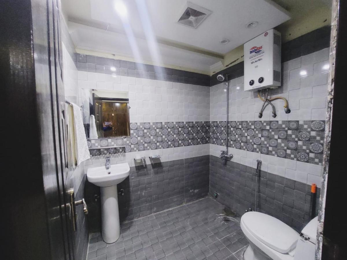 Hotel White Pearl Lahore Bagian luar foto
