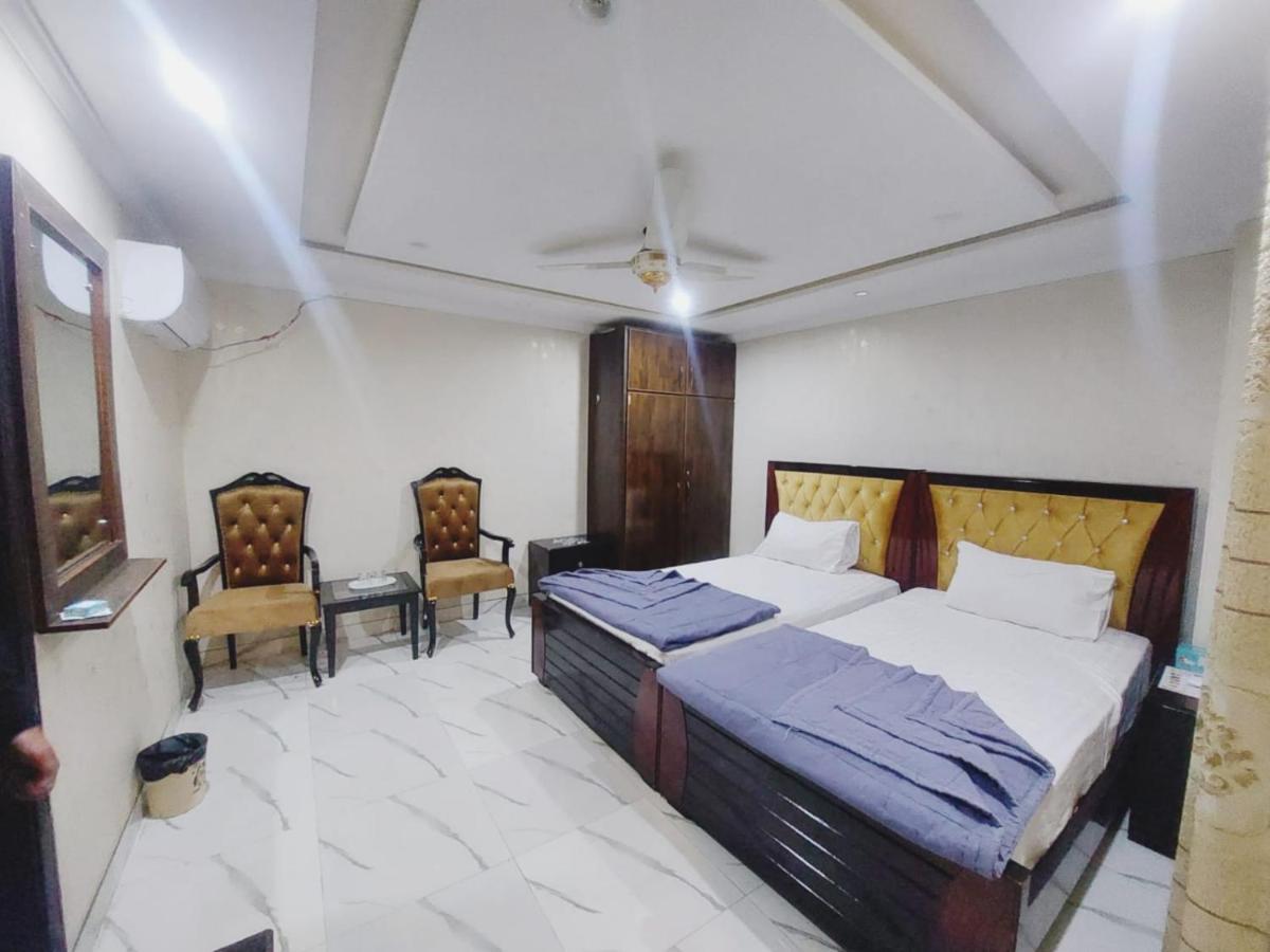 Hotel White Pearl Lahore Bagian luar foto